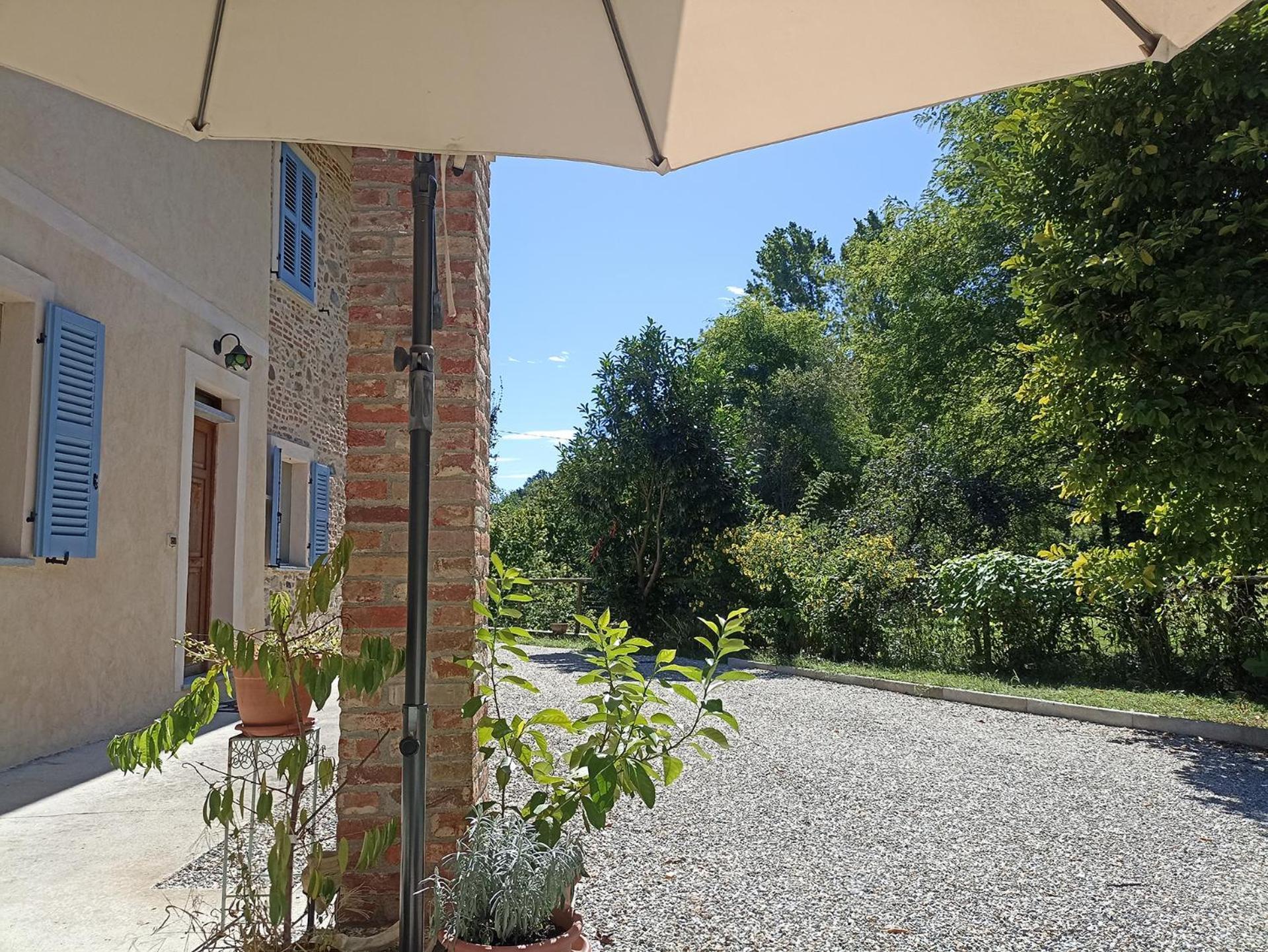 I Suoni Del Bosco Hotel Casalborgone Exterior foto
